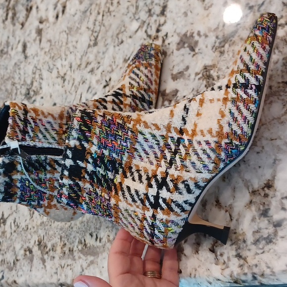 NEW Gianni Bini Women's Palmero Flannel Plaid Snip Toe Kitten Heel booties SZ 5 - Picture 8 of 16